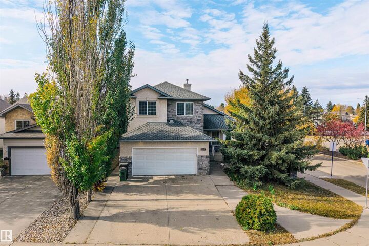 1324 Falconer Road NW  Edmonton AB T6R 2V5 photo
