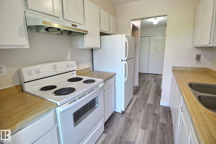 Property Photo: 7203 171 Street NW 304 AB T5T 2R1