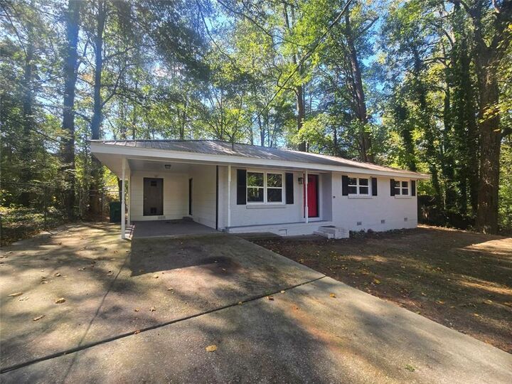 Property Photo: 4059 Canby Lane GA 30035