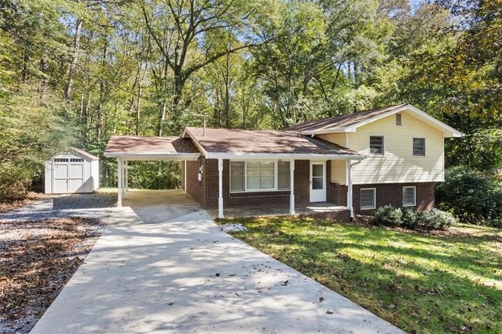 Property Photo: 601 Oakdale Road GA 30114