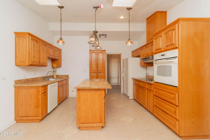 Property Photo:  2801 Polk Avenue  TX 79930 