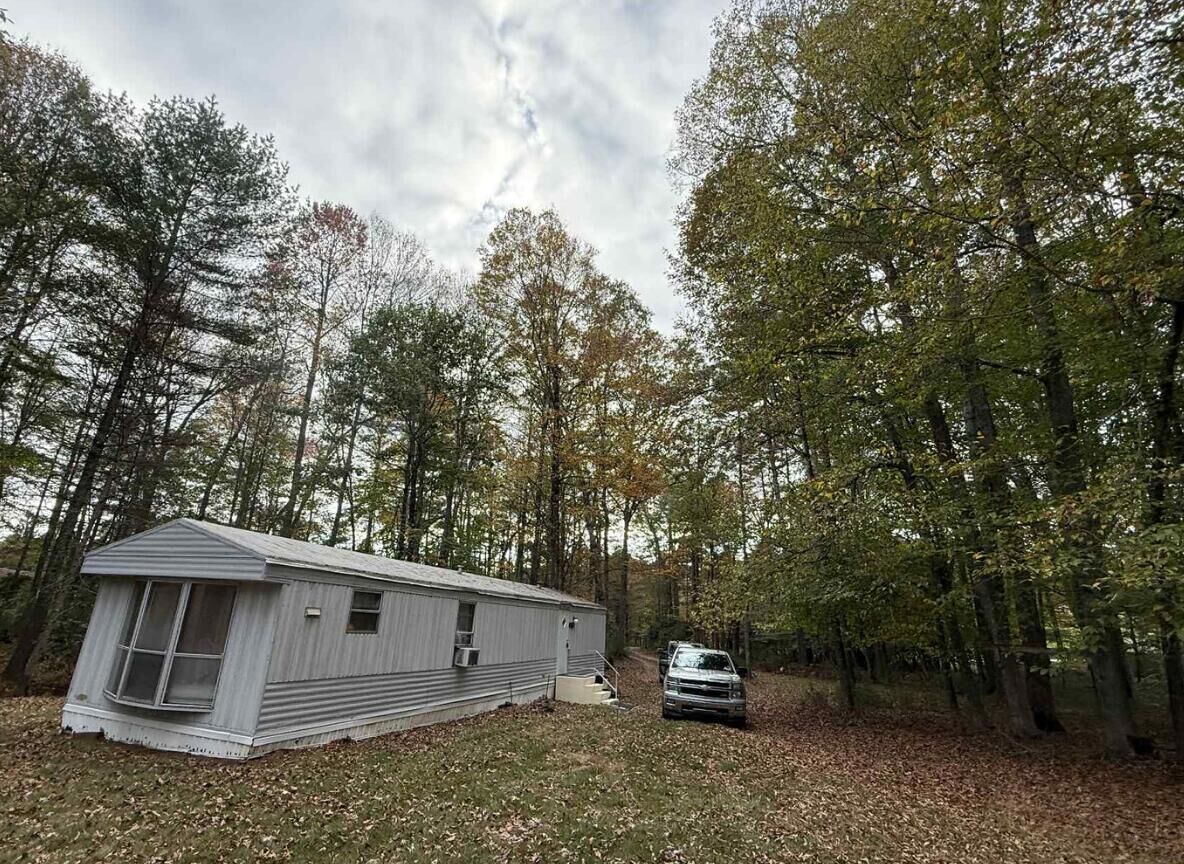 Property Photo: 397 Puffenbarger Rd WV 24946