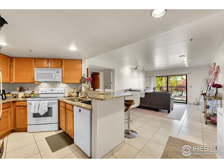 Property Photo:  1085 Broadway 4  CO 80302 