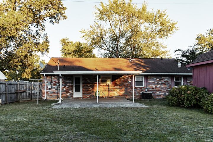 Property Photo: 5706 Foxboro Lane IN 47710