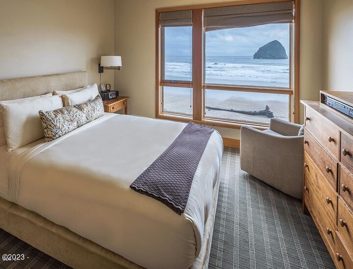 Property Photo:  33000 Cape Kiwanda Dr Unit 4, Wk 36  OR 97135 