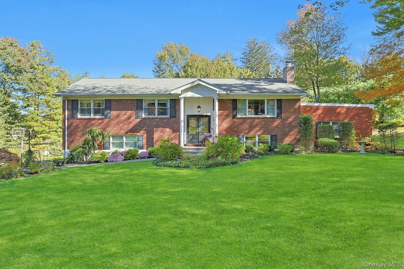Property Photo: 1 Eunice Lane NY 10594