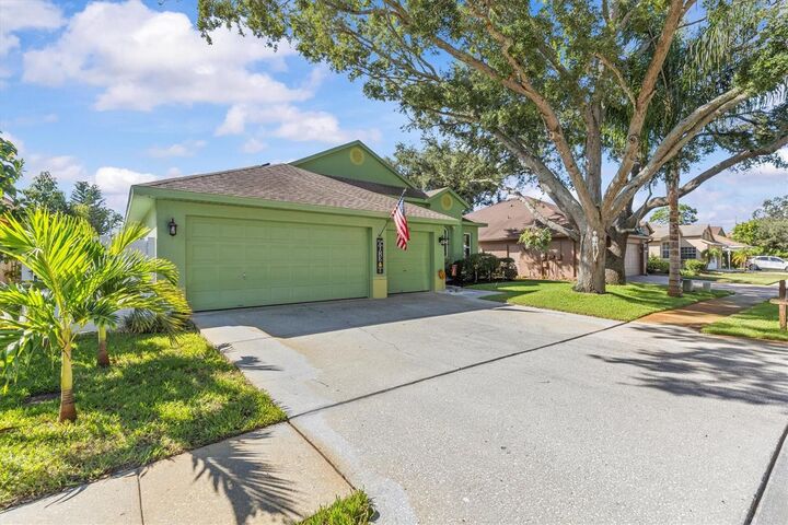 Property Photo:  1815 Wood Trail Street  FL 34689 