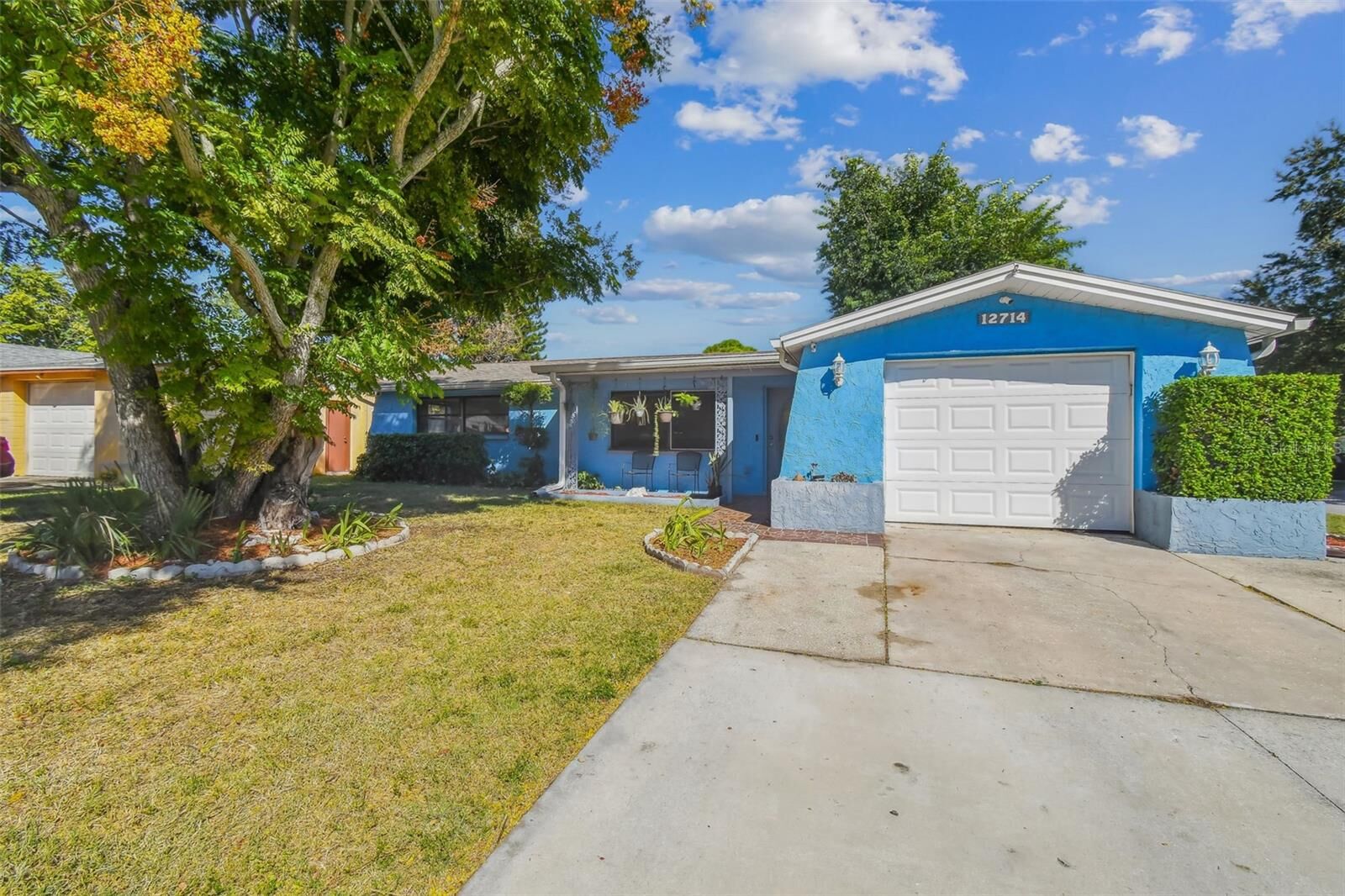 Property Photo: 12714 Mulberry Lane FL 34667