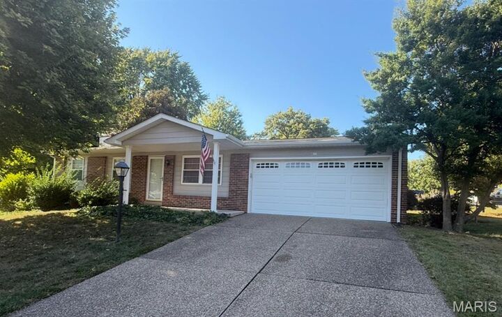 413 Ken Drive  St Charles MO 63301 photo