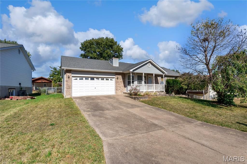 Property Photo: 1503 Peach Tree Lane MO 63069
