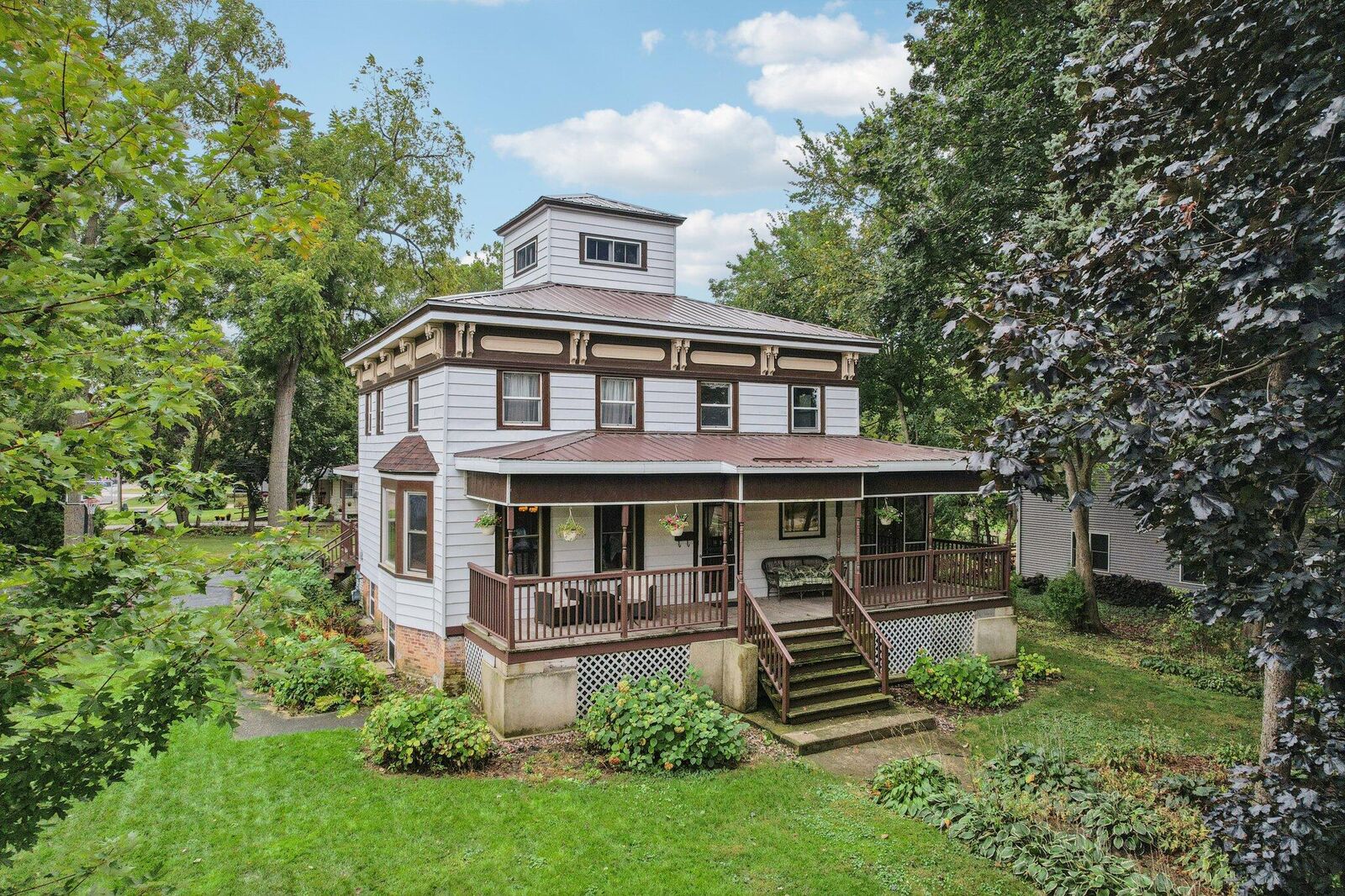 Property Photo: 217 S Lincoln St WI 53121