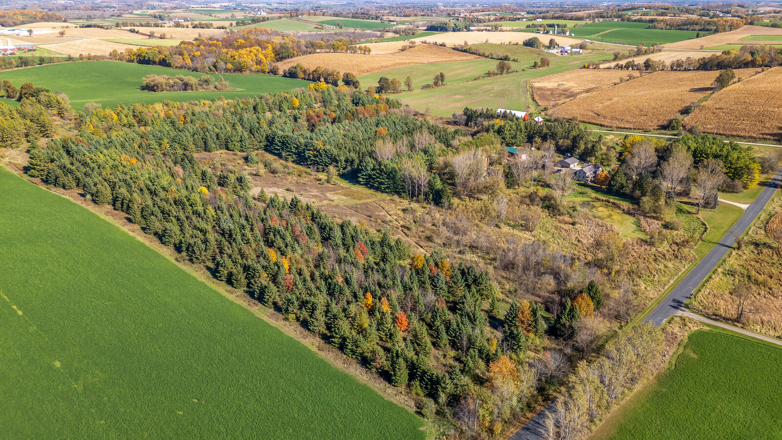 Property Photo: W4333 Skyline Dr WI 53010