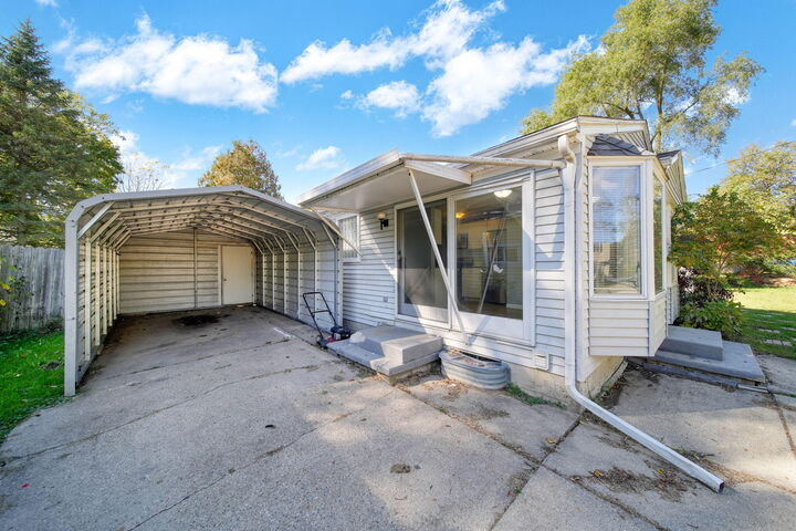 Property Photo: 6031 Rutherford Avenue MI 48823
