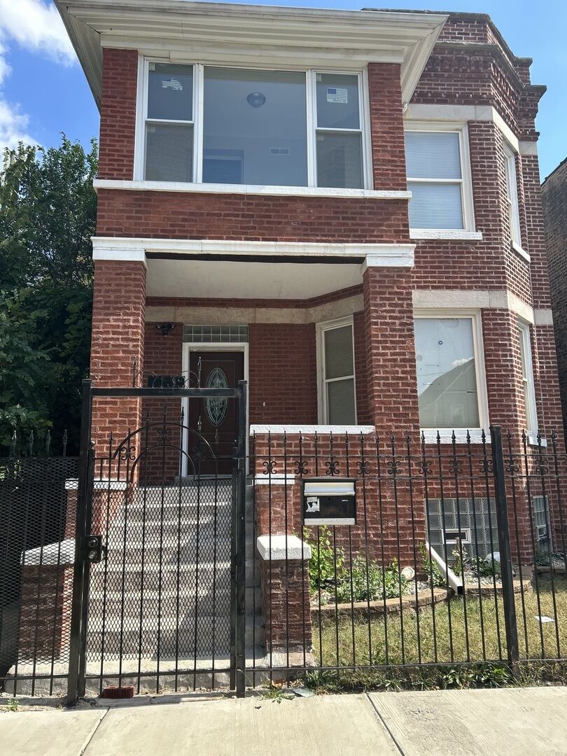 Property Photo:  7139 S Parnell Avenue  IL 60621 