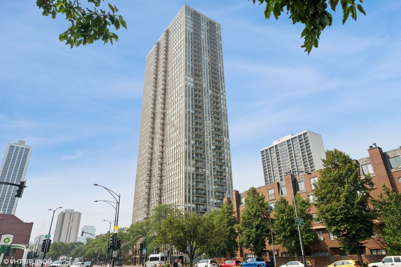Property Photo: 1660 N Lasalle Drive 2606 IL 60614