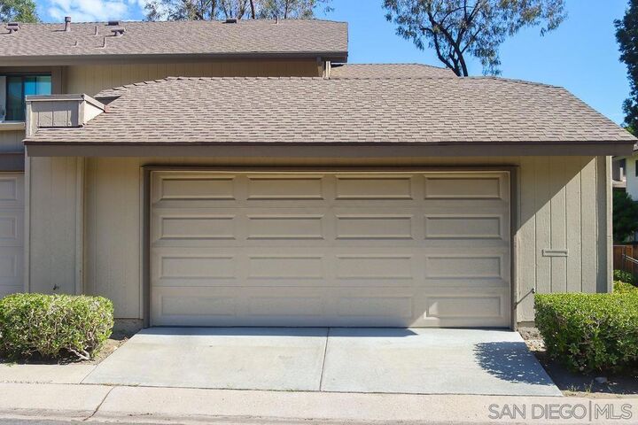 Property Photo:  5367 Outlook Pt  CA 92124
