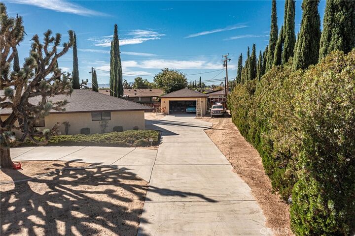 Property Photo:  20407 Eyota Lane  CA 92308 