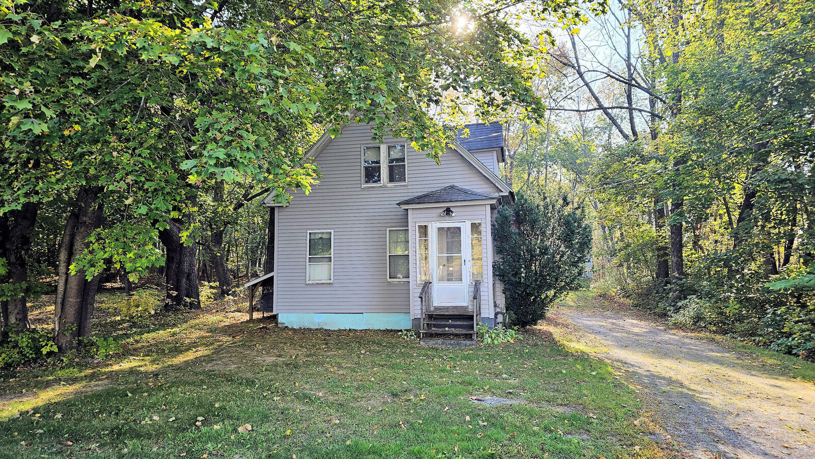 Property Photo: 292 Lincoln Street ME 04967