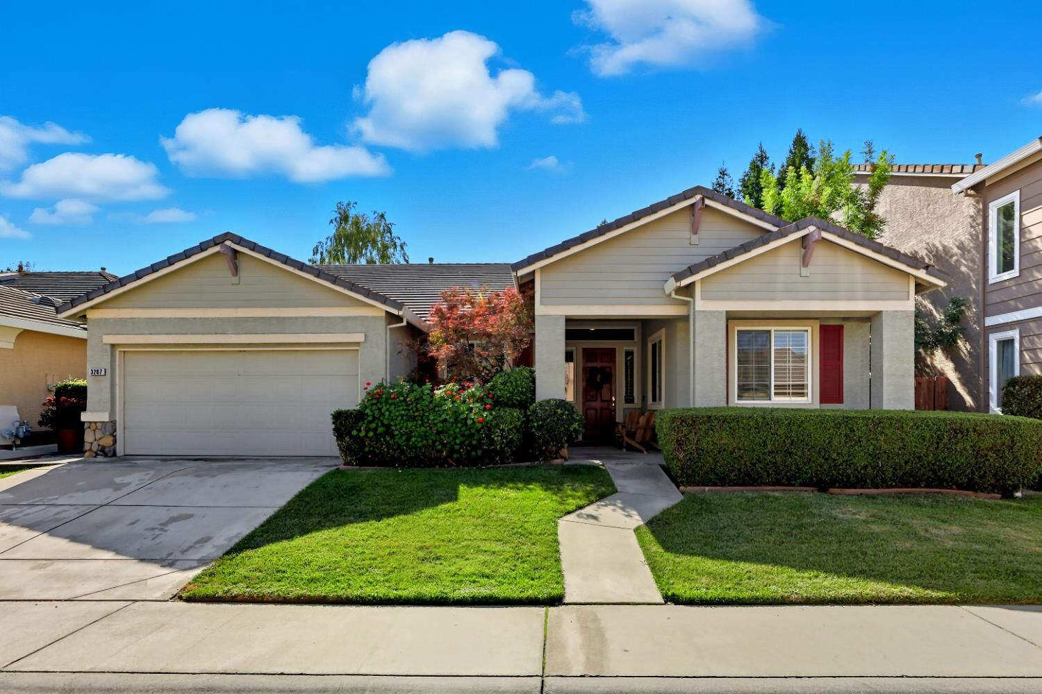 Property Photo:  3207 Sweet Maple Way  CA 95833