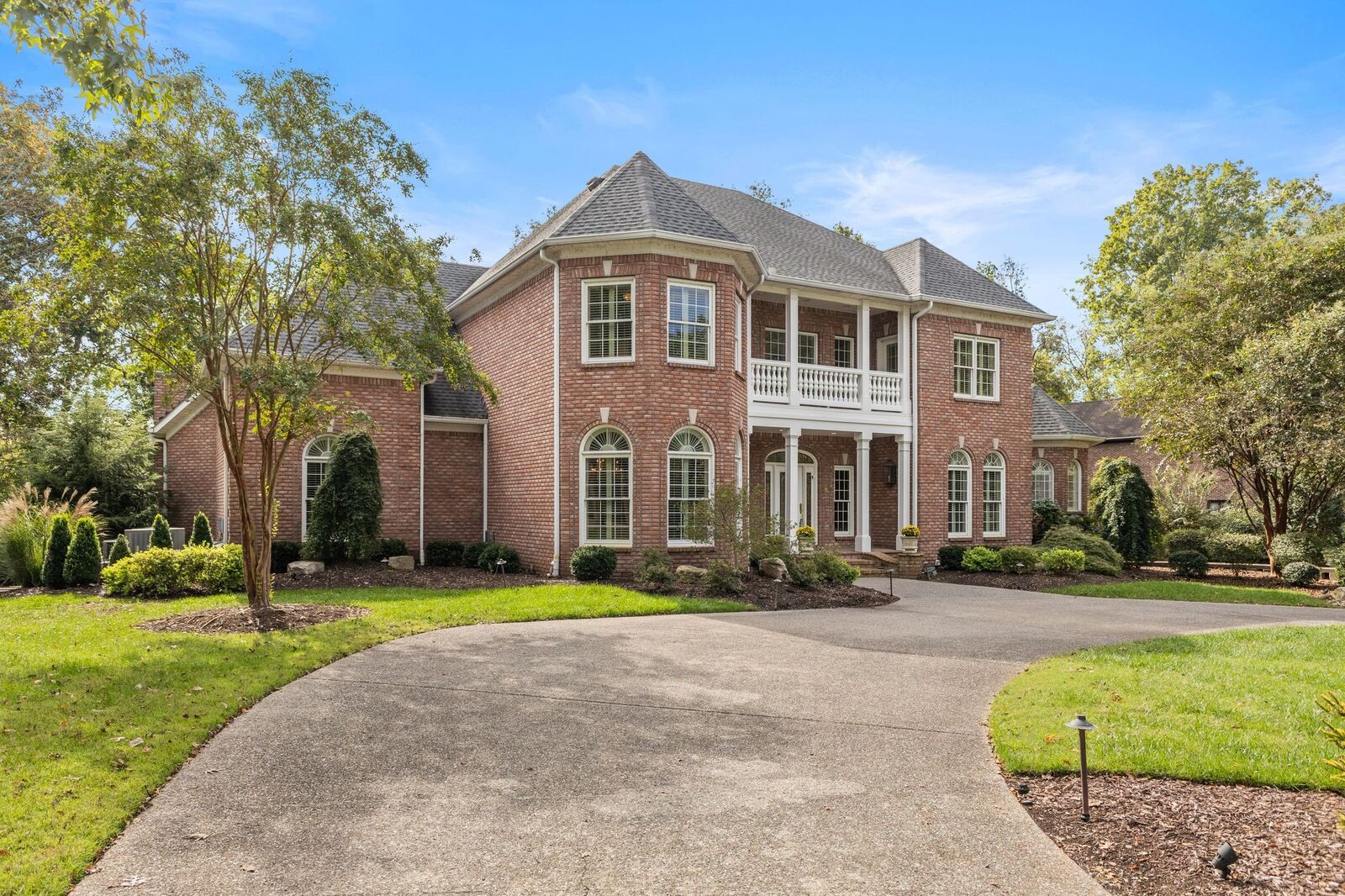 Property Photo: 2123 Shannon Dr TN 37129