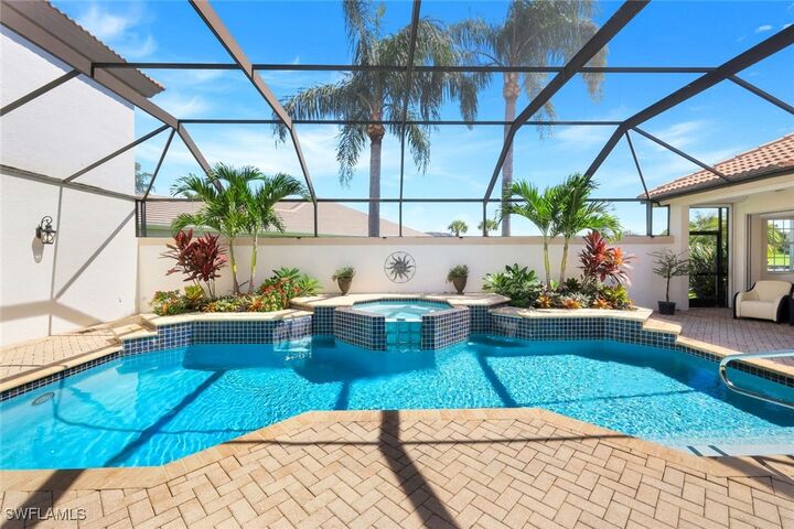 Property Photo:  22660 Fairlawn Court  FL 34135