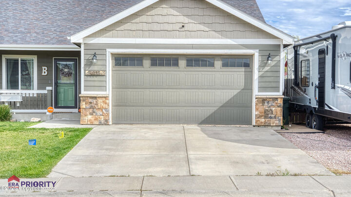 Property Photo: 5803 Alexis Ct - WY 82718