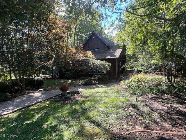 Property Photo: 410 Silk Court OH 44319