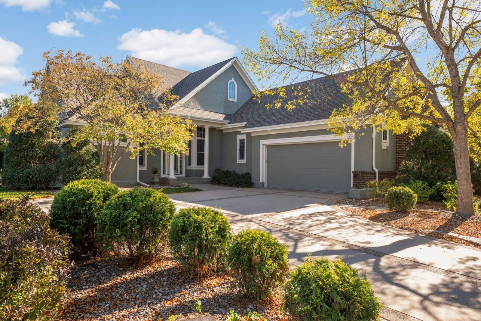 Property Photo: 1540 Waterford Court MN 55422