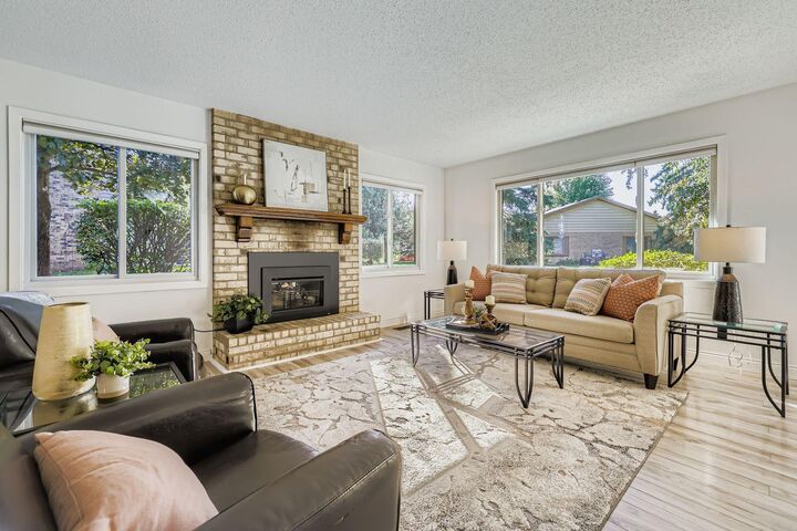 Property Photo: 2781 Robinwood Way MN 55125
