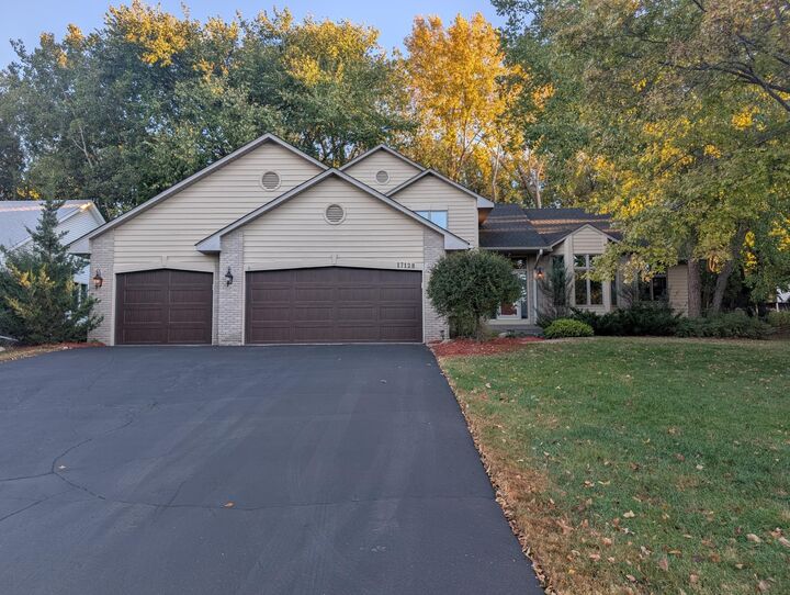 Property Photo:  17128 Jonquil Avenue  MN 55044 