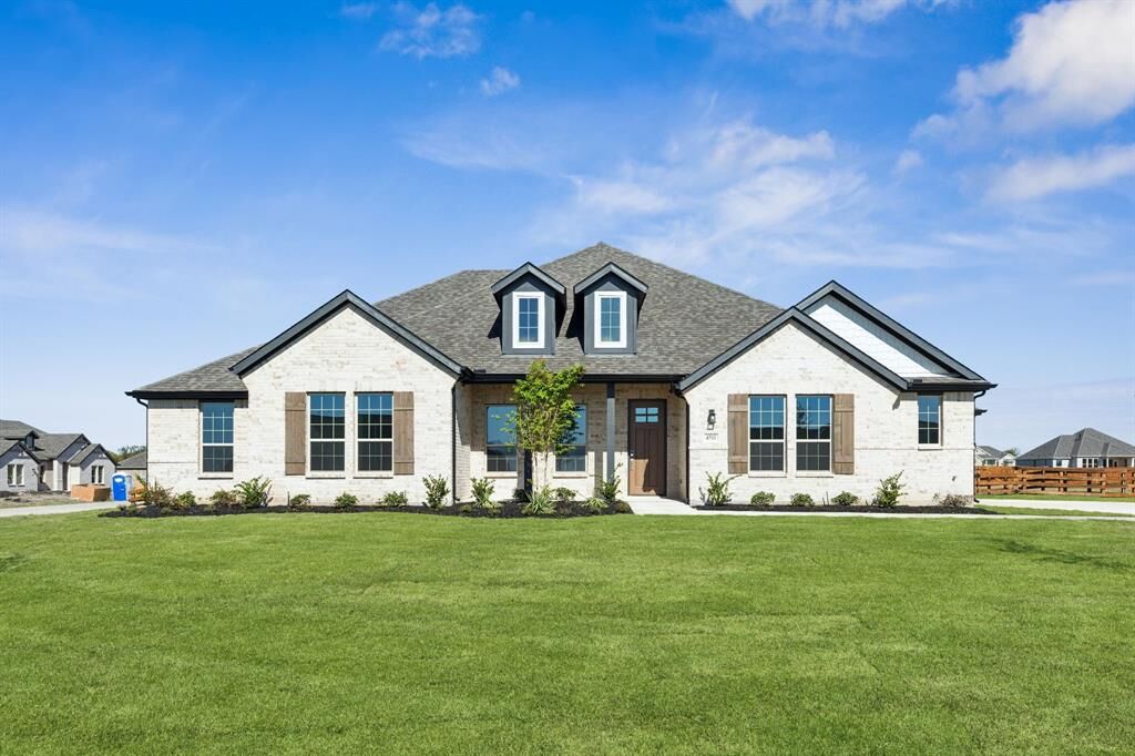 Property Photo: 4511 Cowboss Road TX 75165