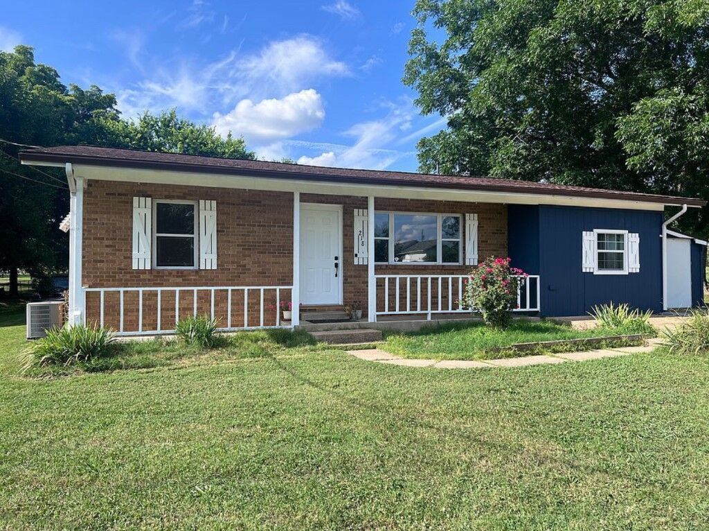 Property Photo: 218 Cornell Street AR 72635