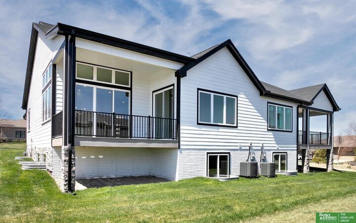 Property Photo: 5901 N 159th Circle 3101 NE 68116