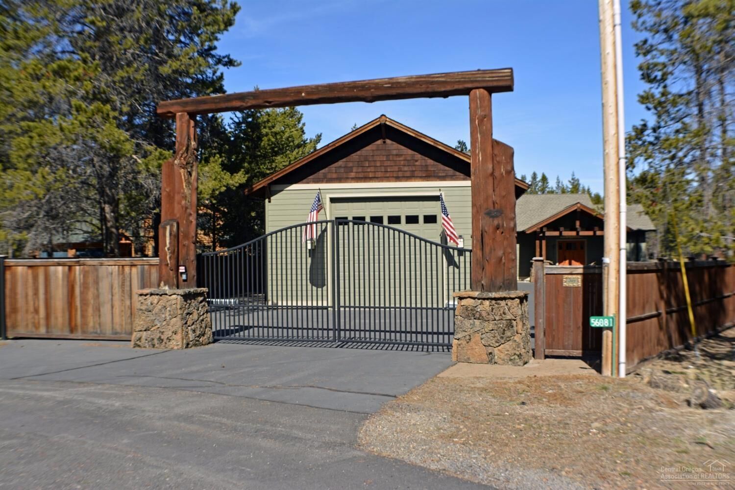 Property Photo: 56081 Snow Goose Court OR 97707