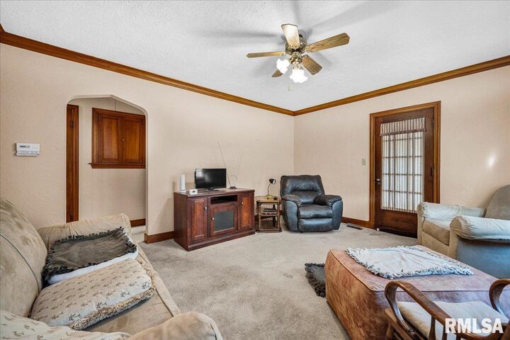 Property Photo:  511 E Pasadena Avenue  IL 61603