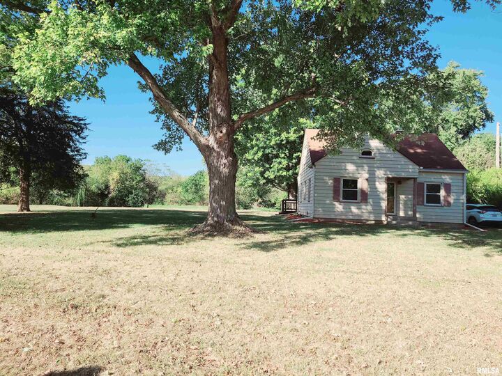 Property Photo: 7021 W Southport Road IL 61615
