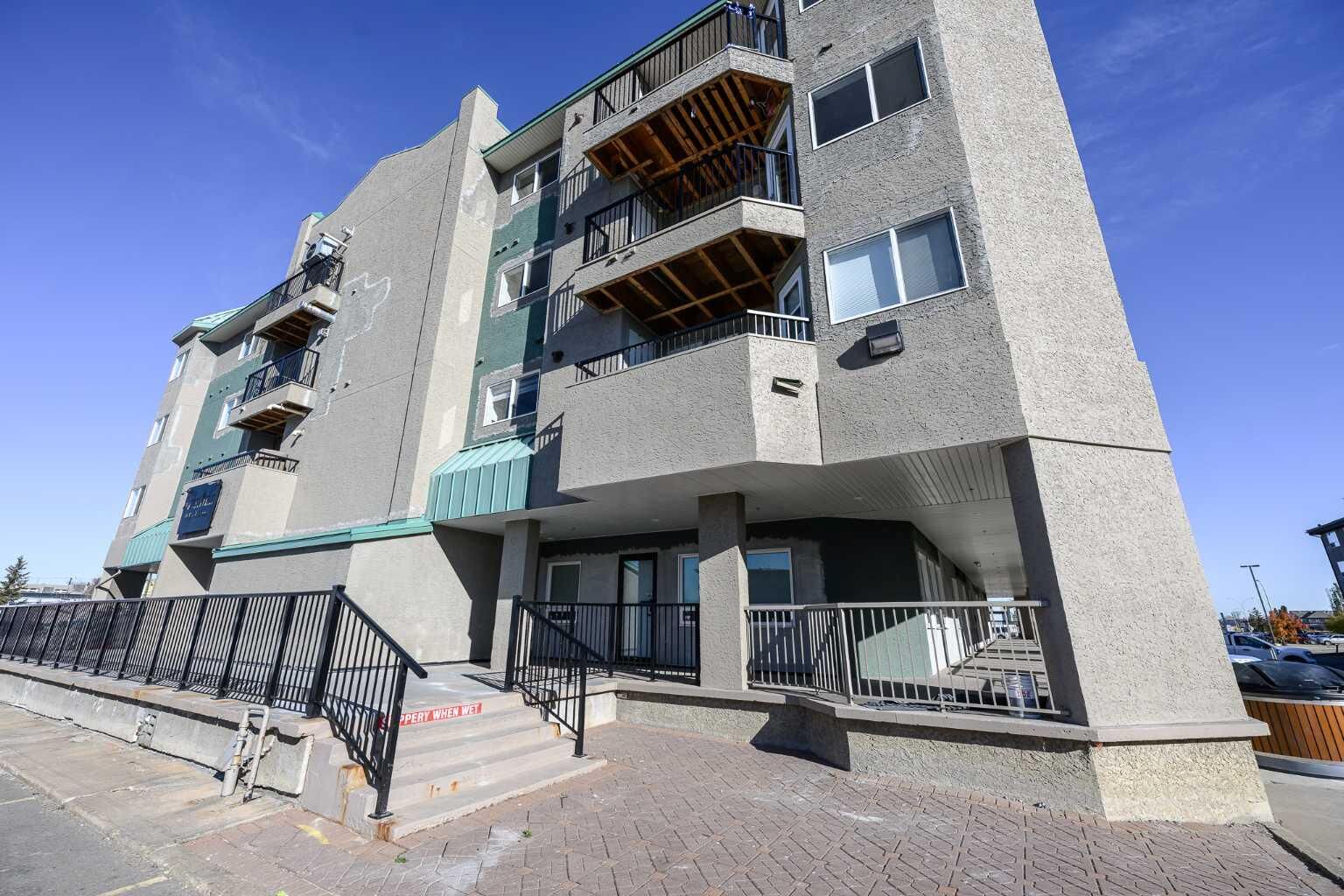 Property Photo: 9919 99 Avenue 209 AB T8V 4L9