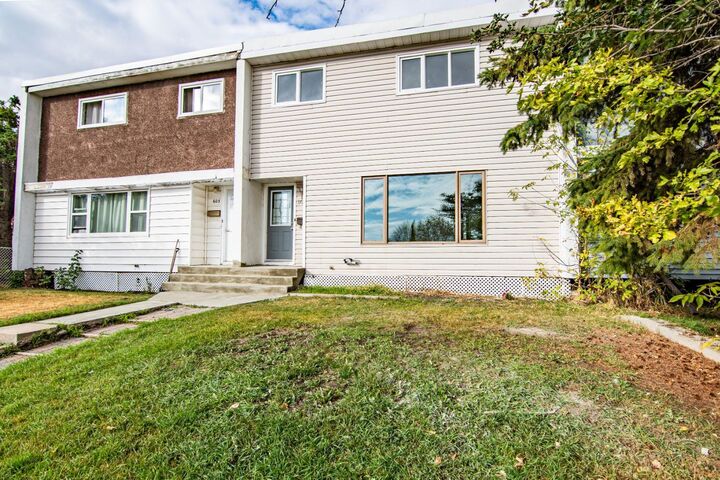 Property Photo: 604 Terrace Park AB T4N 1V8