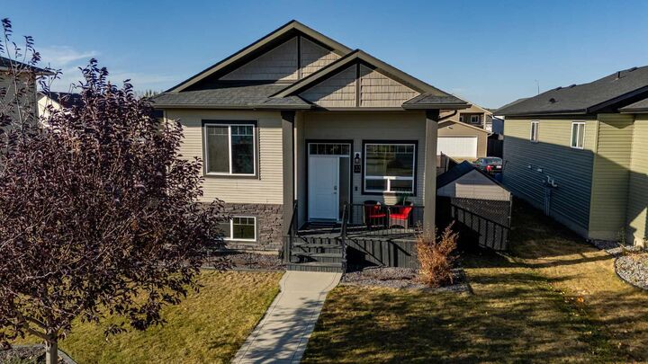 22 Mackenzie Ranch Way  Lacombe AB T4L 0A7 photo