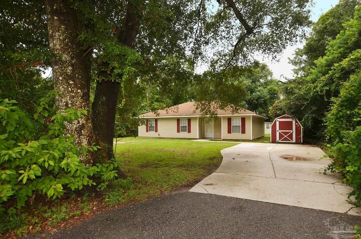 4251 Linda St  Pace FL 32571 photo
