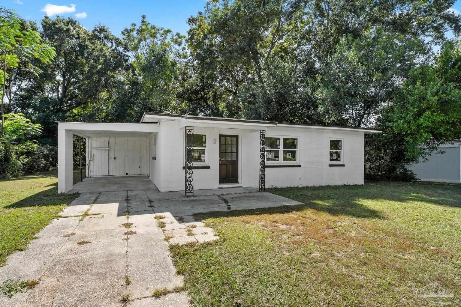 Property Photo: 15 Janet St FL 32506