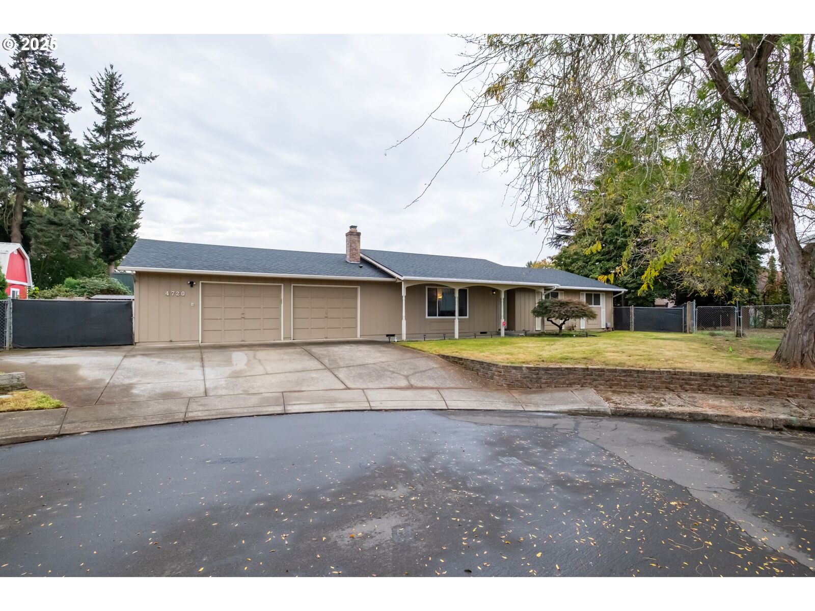 Property Photo: 4720 Dalke Ct NE OR 97305