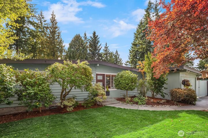 Property Photo: 15851 SE 12th Place WA 98008