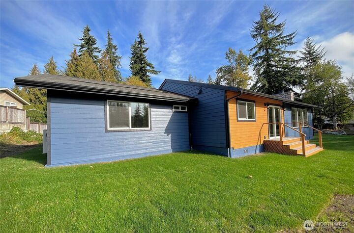 2525  Fireweed Lane  Bellingham WA 98229 photo