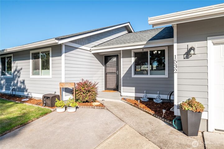 Property Photo: 1532 Floral Court WA 98632