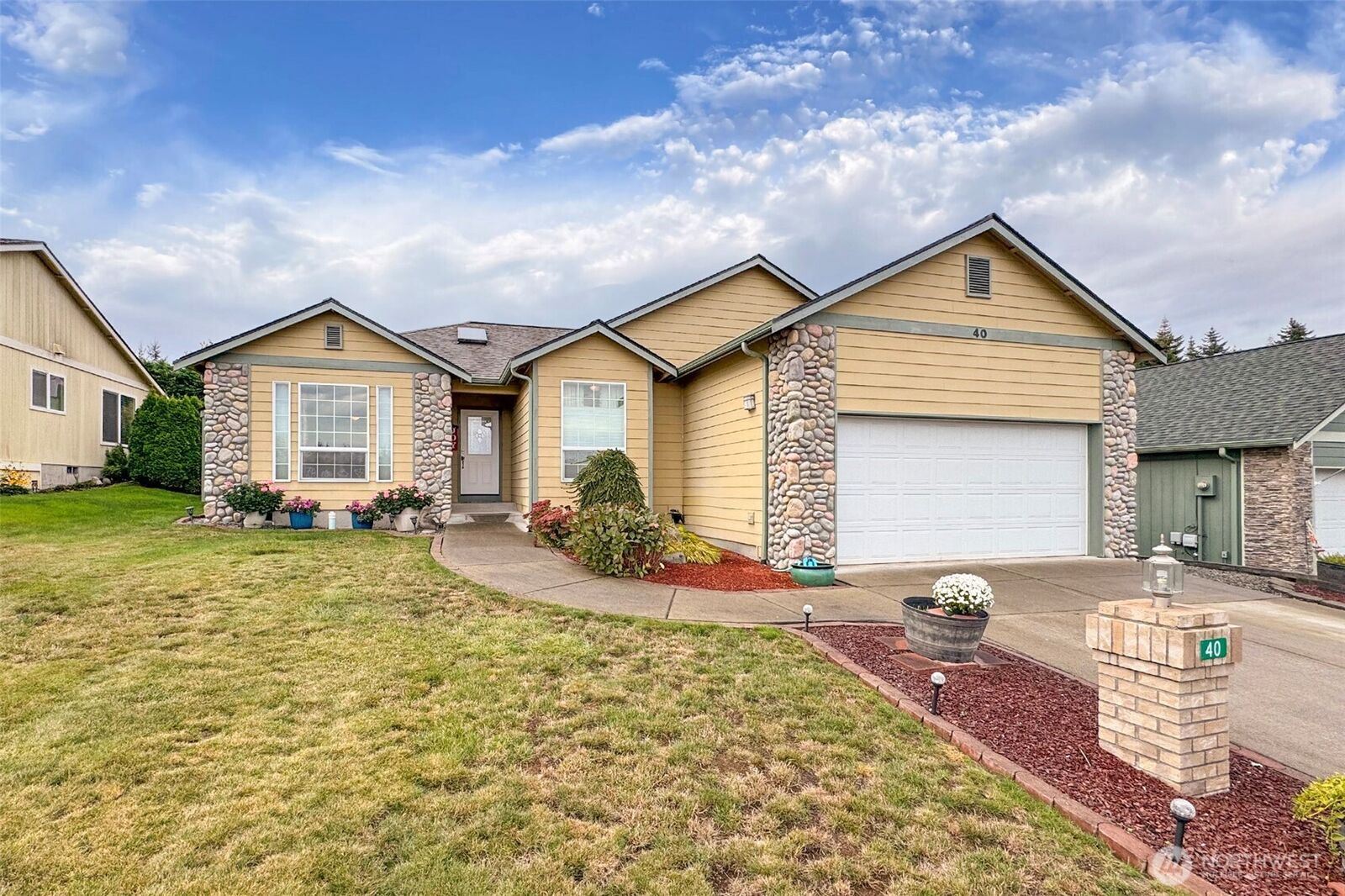 Property Photo: 40 America Boulevard WA 98382