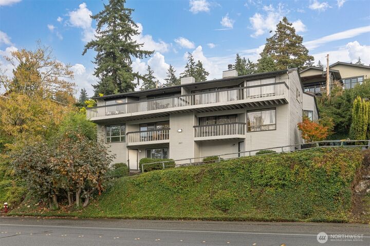 Property Photo: 337 S State Street 2 WA 98225