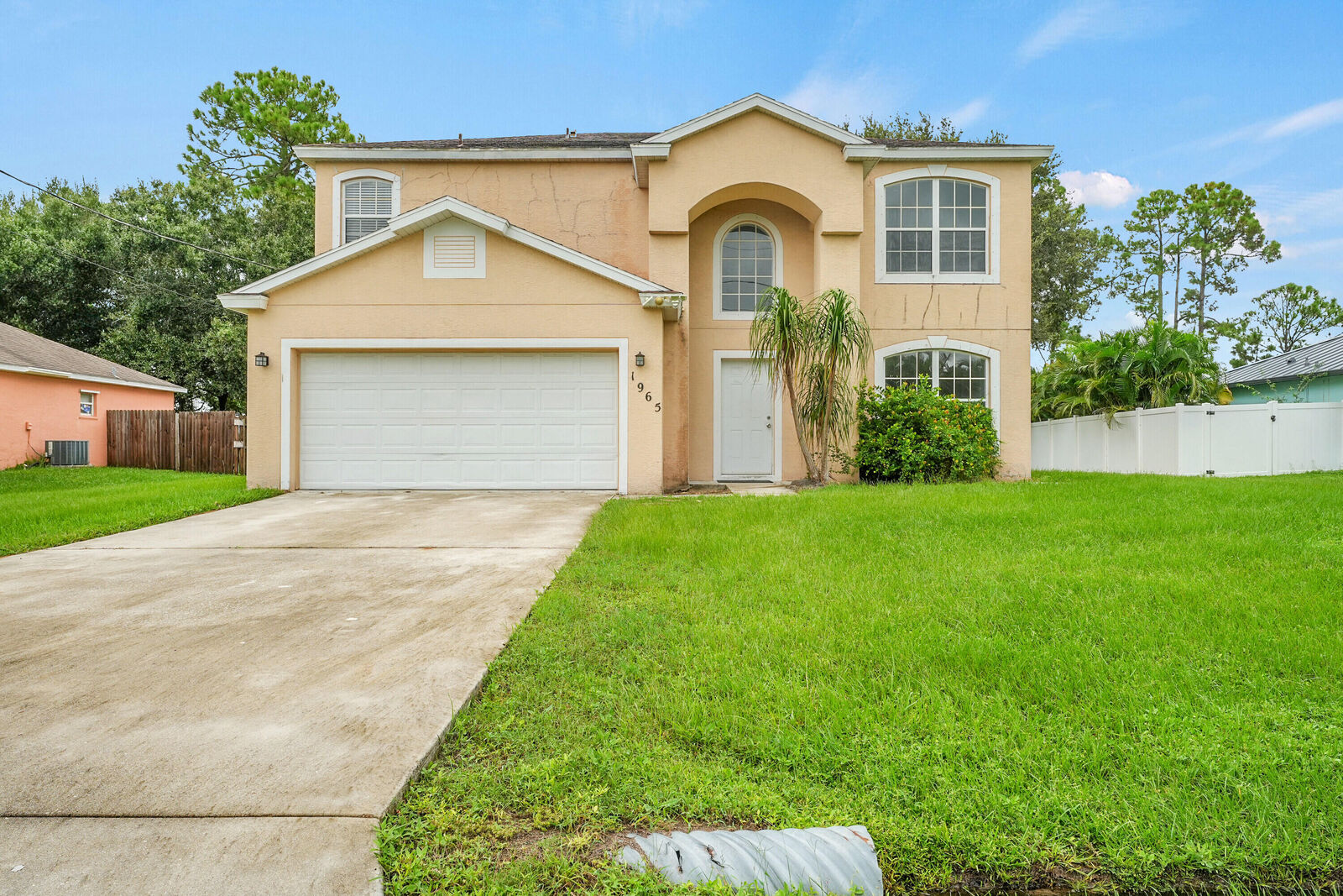 Property Photo:  1965 SW Bellevue Avenue  FL 34953 