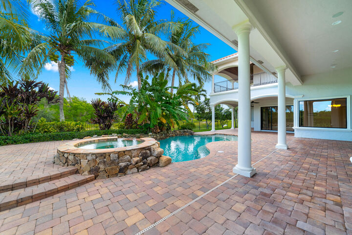 Property Photo:  174 SE Strada Tione  FL 34952