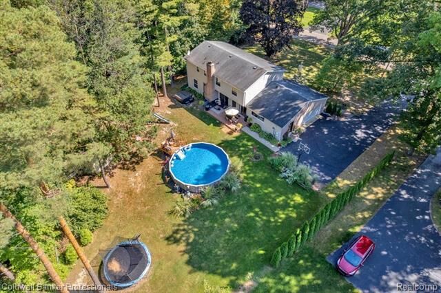 Property Photo: 1565 Heather Drive MI 48446